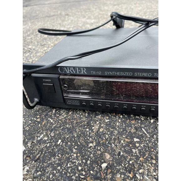 Carver CM-1090 Amp, w/ Carver TX-12 AM/FM Tuner - Picture 4 of 10